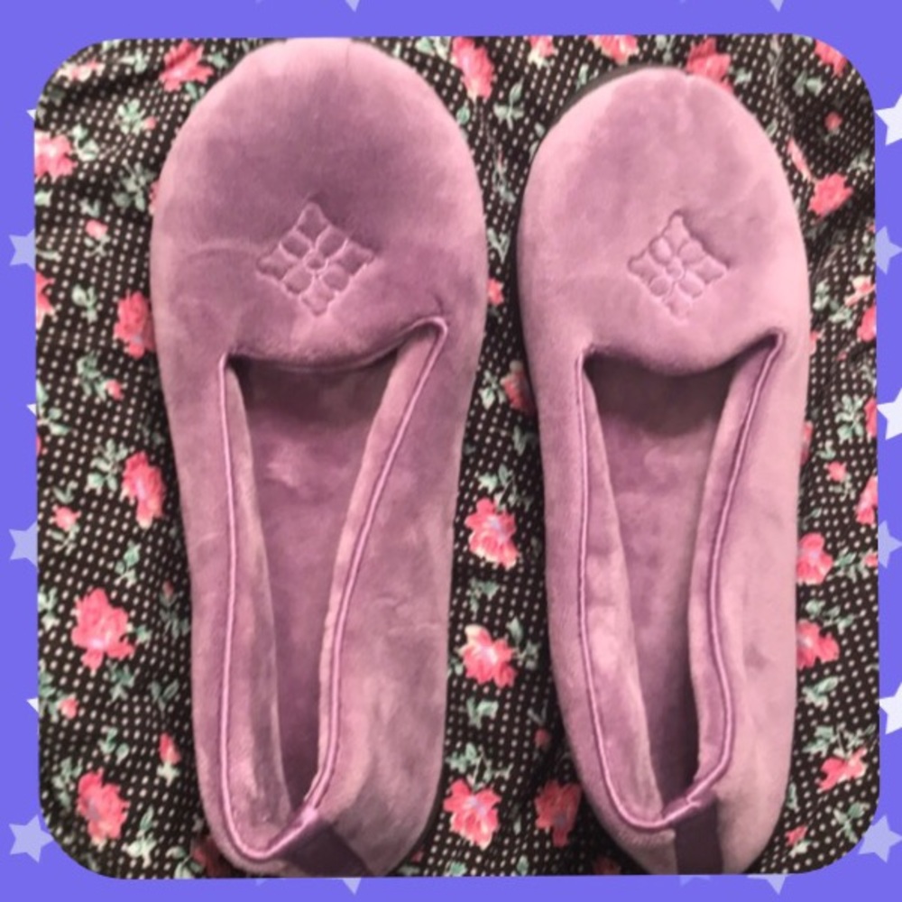Brand NEW memory foam slippers 💜